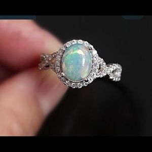 Beautifully detailed ring